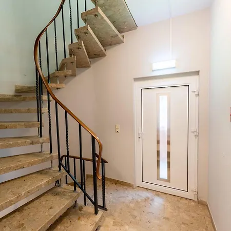 Private Studio Room Near Alzette River Appartamento