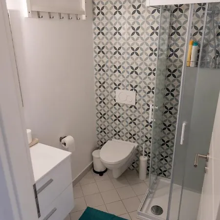 Appartamento Private Studio Room Near Alzette River Bereldange